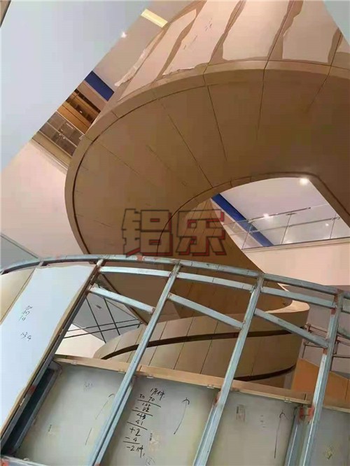 铝合金空调罩出名产品品牌有那些？怎么样采购到完美铝合金空调罩