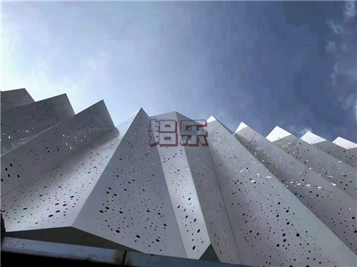 木纹铝单板知名产品品牌有什么？教你选取出色木纹铝单板