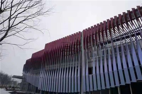 氟碳铝单板企业甚麽品牌好？怎么样选对优秀氟碳铝单板