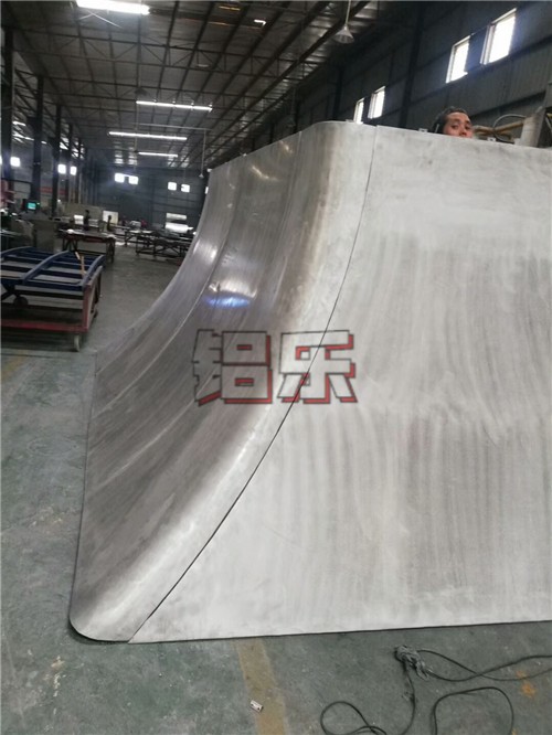 怎么选对产品品质好的双曲铝单板生产厂家？怎么选