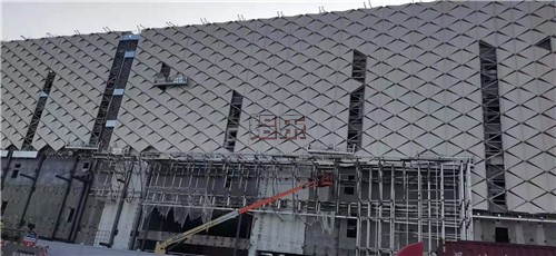 六大要素让您轻松的采办一流的冲孔铝单板