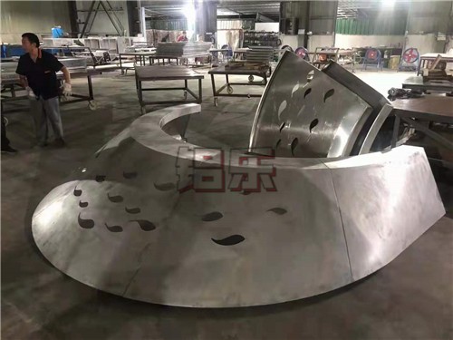 铝乐铝幕墙厂家告诉大家简单的选对质量好的铝幕墙